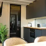 & By Revex Apartmanhotel
