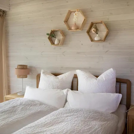 & By Revex Aparthotel *
